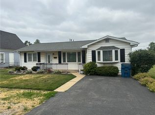 103 E 4th St, Tilton, IL 61833