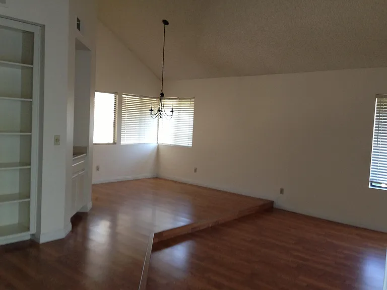 4500 Villas Dr — Photo 5
