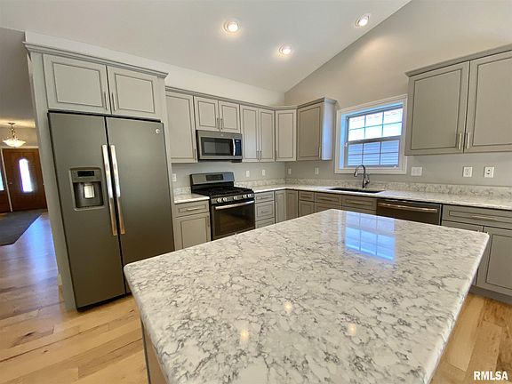 5th image of 7515 Walnut Bend Dr #18