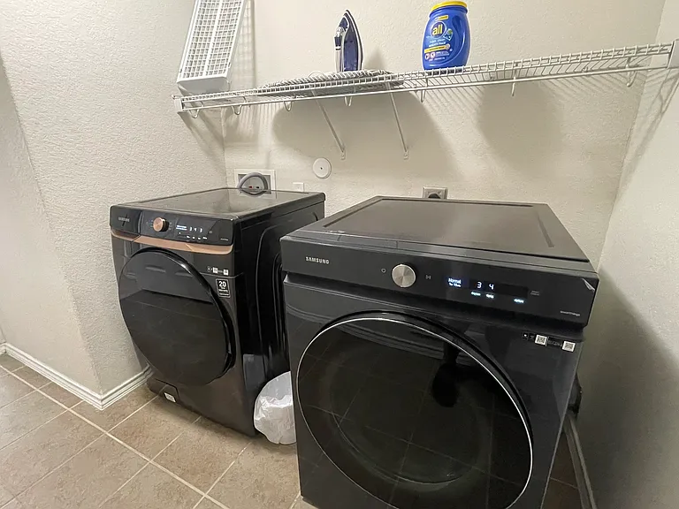 3738 Gallery Wls — Photo 37