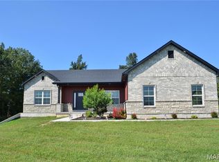 3525 Weatherby Ln, Farmington, MO 63640