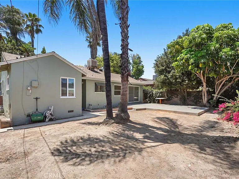 7656 Teesdale Ave — Photo 37