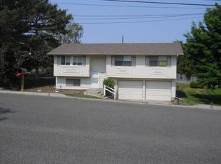 825 Taylor St, Sunnyside, WA