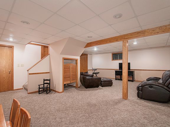 5th image of 892 Ayrshire Ct