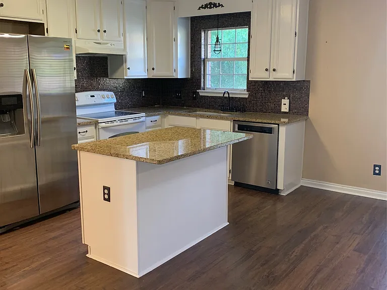 243 Primrose Dr — Photo 5