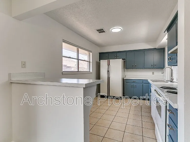 4508 NW 26th St — Photo 19