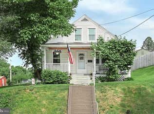 229 S Main St, Dallastown, PA 17313