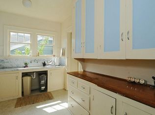 1927 E Calhoun St, Seattle, WA 98112