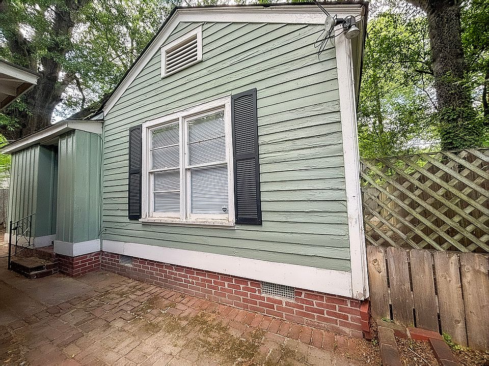The sweetest guesthouse on one of the best streets in Memphis!