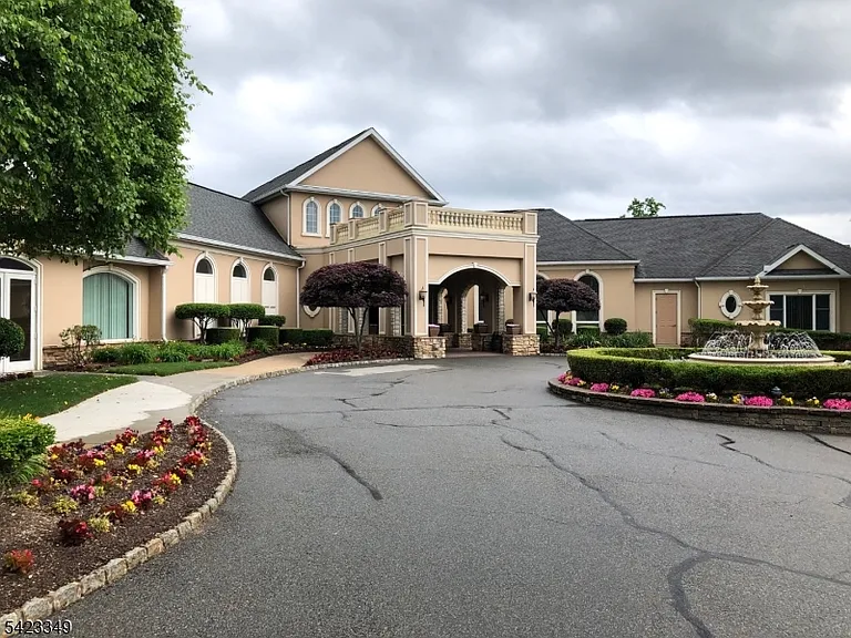 4201 Cleveland Ln — Photo 4