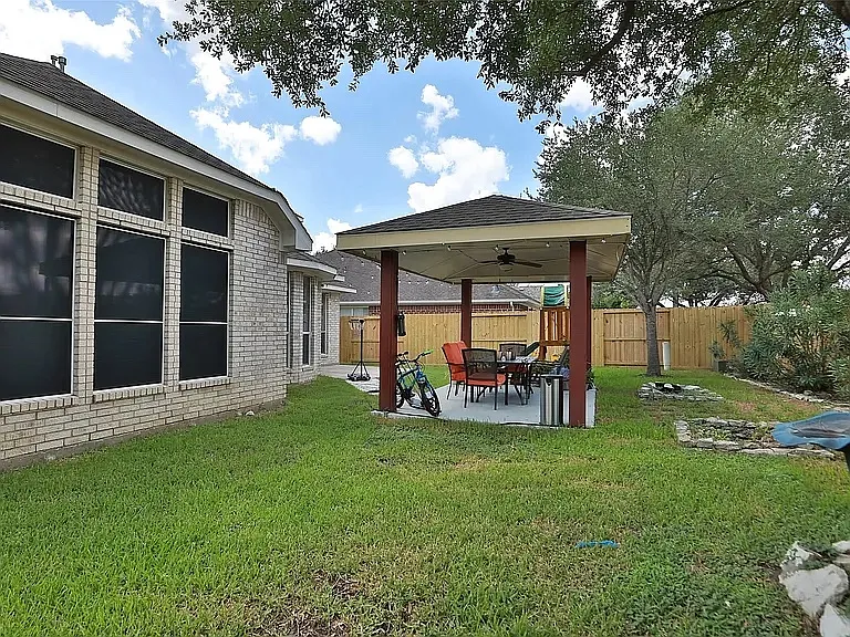 6523 Trenton Lake Ln — Photo 22