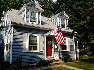 65 Chapmans Ave, Warwick, RI 02886