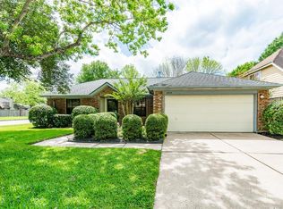 2825 Swan Meadow Ct, League City, TX 77573