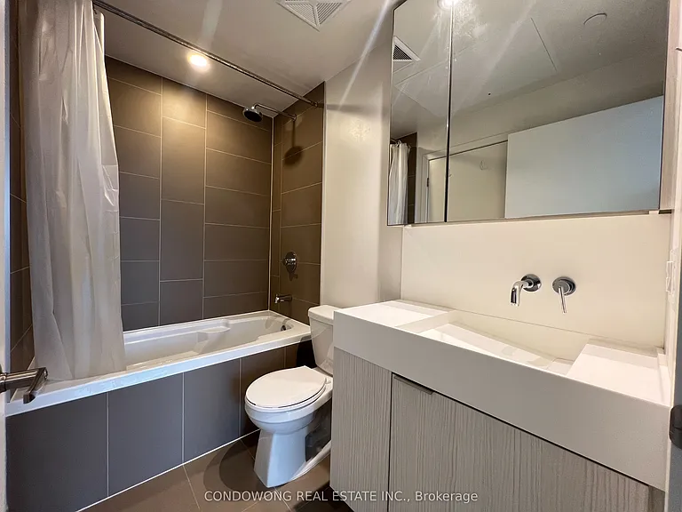 20 Richardson St #1504 — Photo 6
