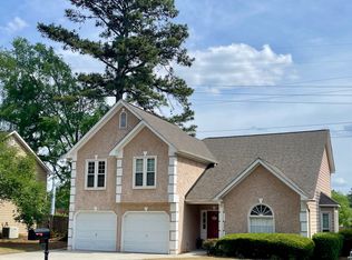 800 Meadowsong Cir, Lawrenceville, GA 30043