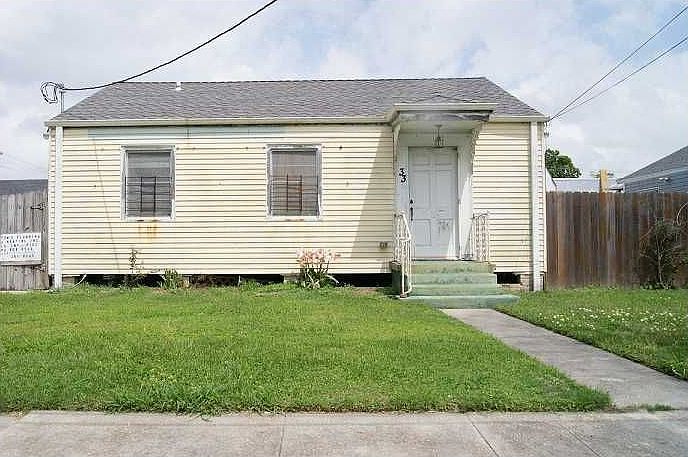 1st image of 33 Curtis Dr