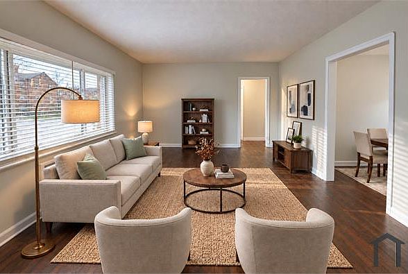 1st image of 3915 Elmwood Rd #5