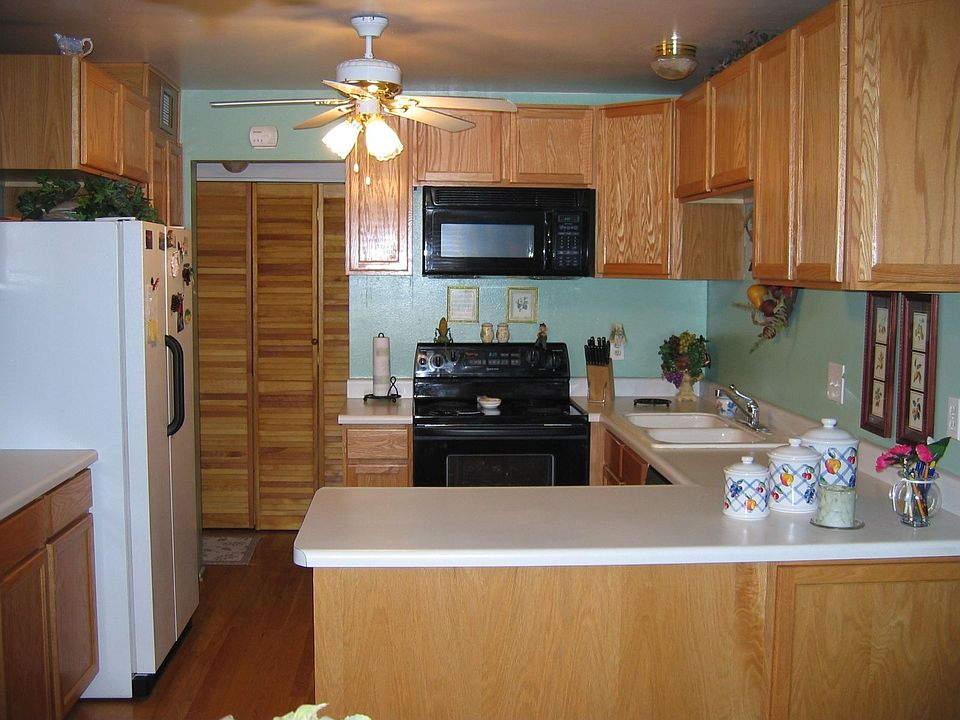 2nd image of 11865 Garfield St