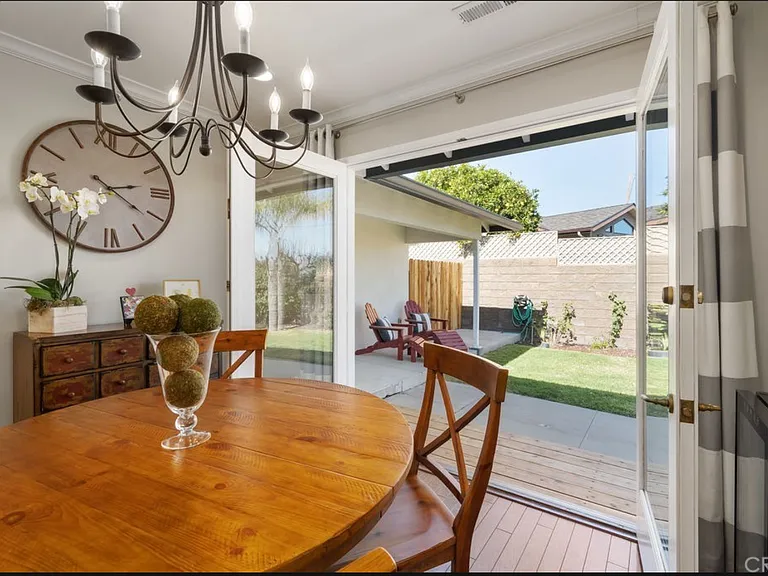 440 Country Club Dr — Photo 10