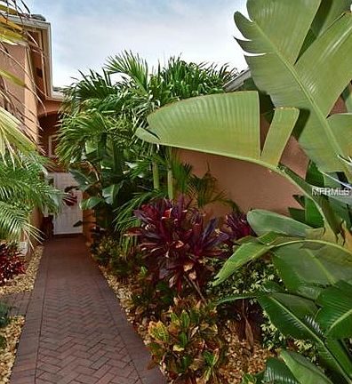 2nd image of 15825 Aurora Lake Cir