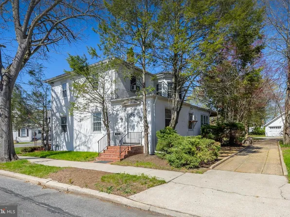 54 State St, Glassboro, NJ 08028