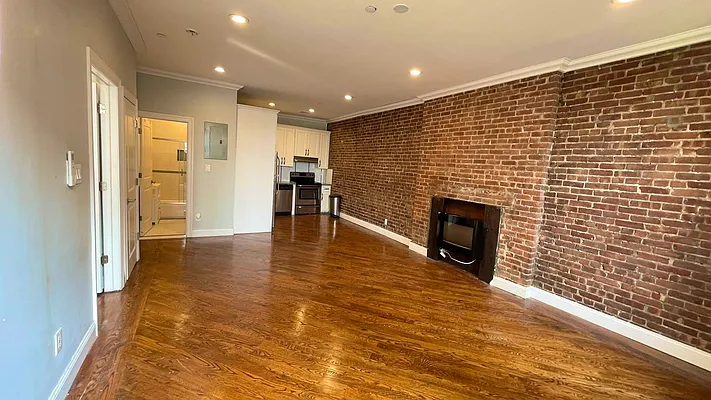 Rented by Strivers Management Group Corp (Brokerage) | media 20