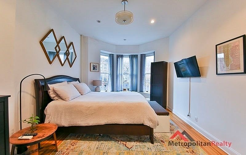 1st image of 926 President St APT 4
