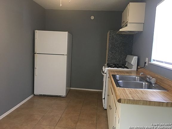 3rd image of 2108 McKinley Ave