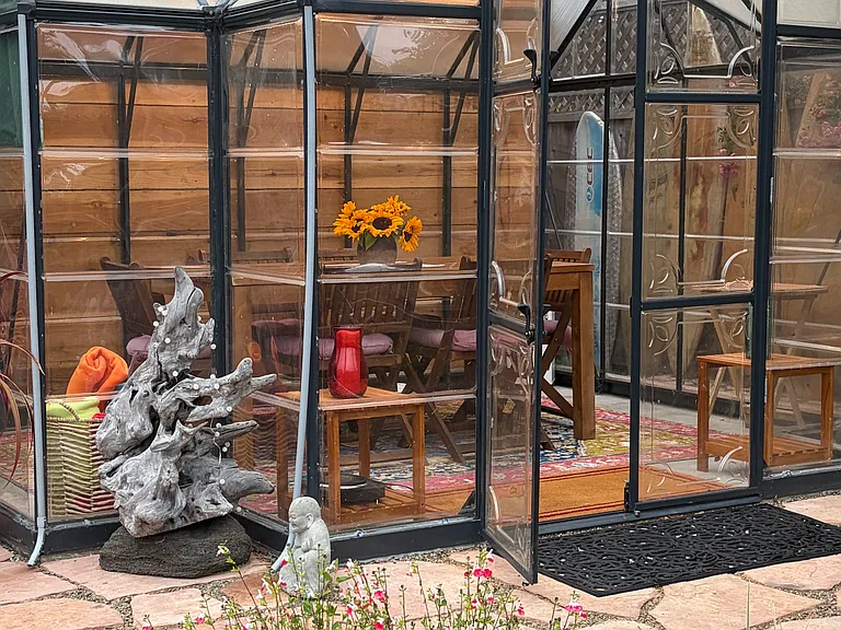 Sunroom dining