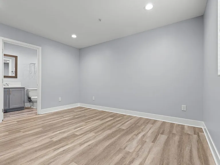 960 1/2 S Breed St — Photo 13