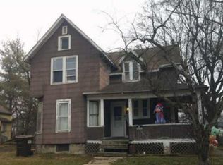 427 N Nursery Ave, Freeport, IL 61032
