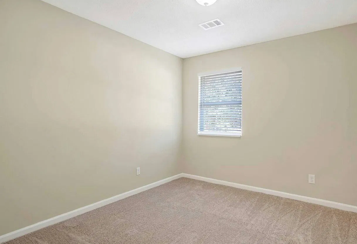 605 Thomasville Blvd SE — Photo 3