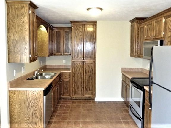 2nd image of 3621 Cindy Jo Dr S