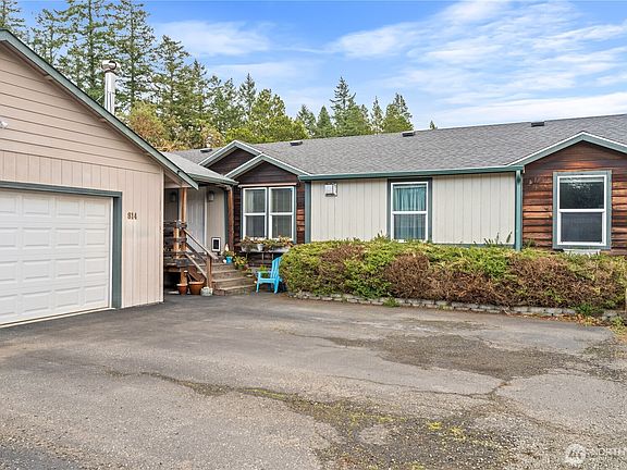 2nd image of 814 Larson Street