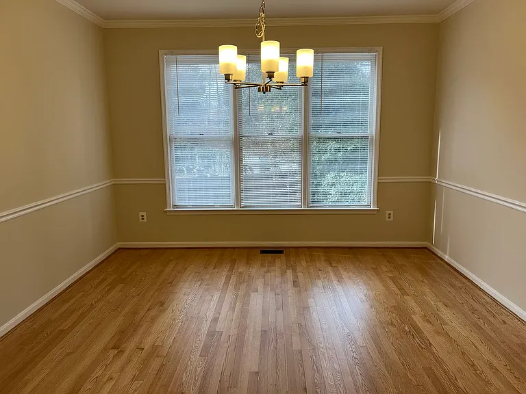 9425 Spruce Tree Cir — Photo 10