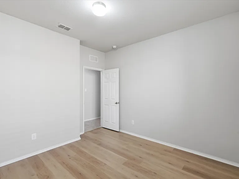 3116 Layla Creek Dr — Photo 16