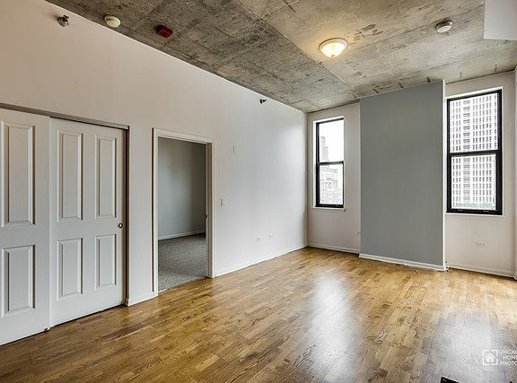 2nd image of 1464 S Michigan Ave APT 1010