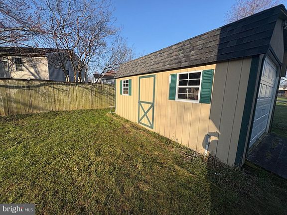 3rd image of 117 Midland Rd