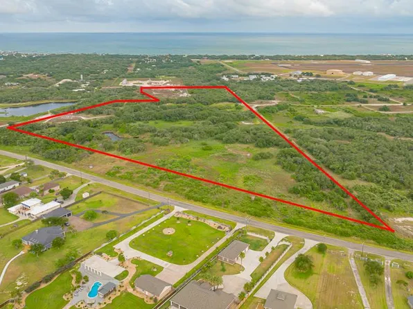 531-R Silverleaf Ln, Rockport, TX 78382