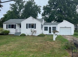 119 Chippewa Dr, Beaver Falls, PA