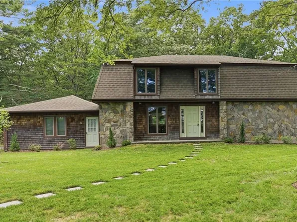 5763 Post Rd, East Greenwich, RI 02818