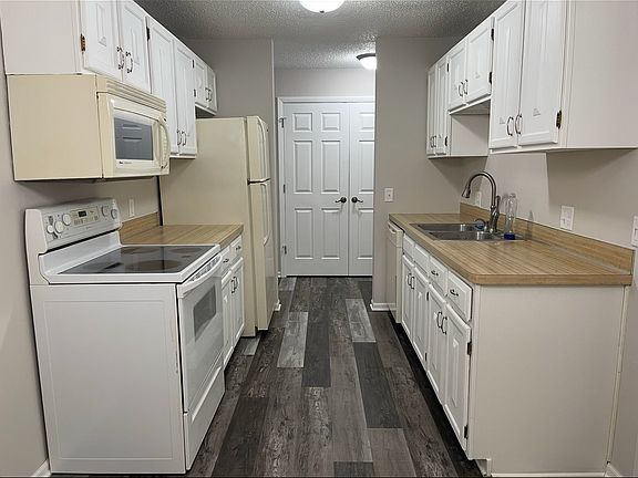 2nd image of 3917 Heritage Hills Dr APT 106