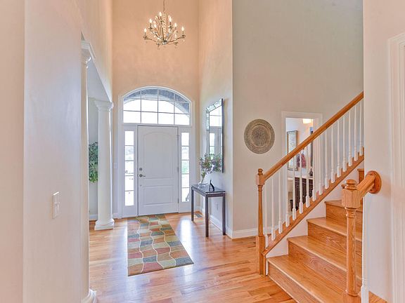 2nd image of 80 Saint Andrews Dr
