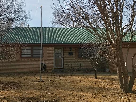 2nd image of 1814 Lawson Ln