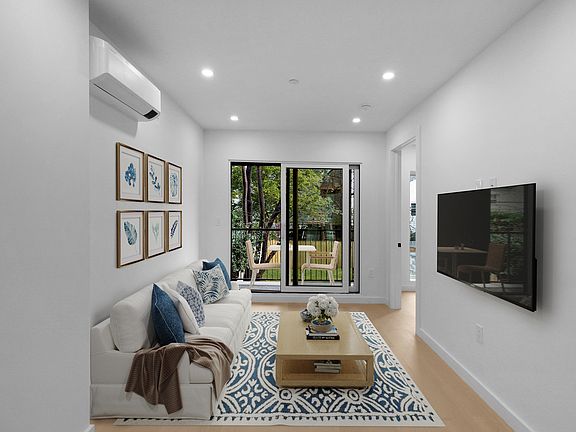 4th image of 133 Carlton Ave #3F