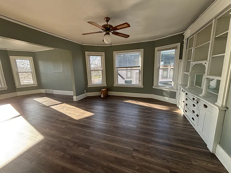 513 N 50th St #515 — Photo 11