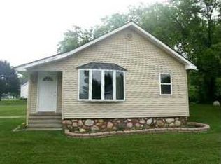 517 Broadway St, Iron Mountain, MI 49801