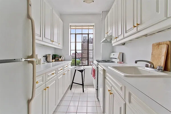 Rented by Corcoran | media 25