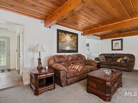 4th image of 1249 Evergreen Dr