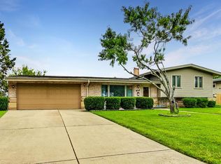 5649 N Crescent Ave, Chicago, IL